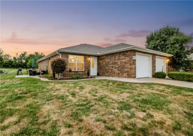 1308-sandra-dr-a-warrensburg-mo-64093/hzid_3367e836