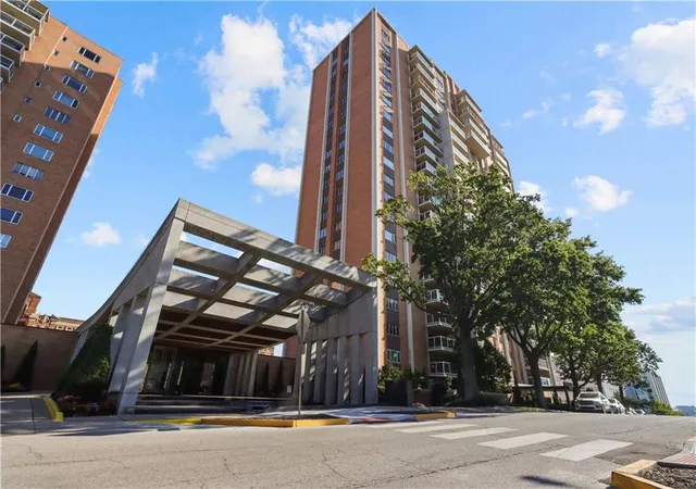 121-w-48th-street-503-kansas-city-mo-64112/hzid_7cb78c53