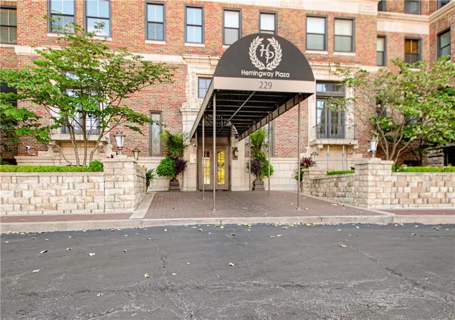 229-ward-pkwy-401b-kansas-city-mo-64112/hzid_13c41fd7