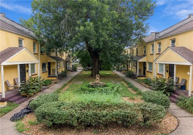 1005-w-38th-street-kansas-city-mo-64111/hzid_7e1346b2