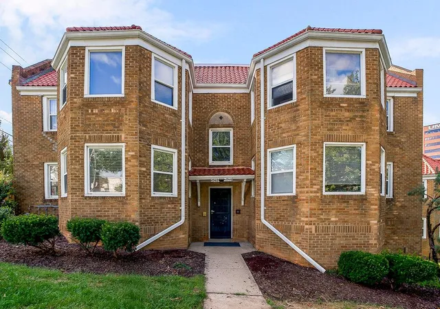 4948-walnut-st-1s-kansas-city-mo-64112/hzid_b7c21549