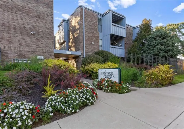 4057-walnut-st-6-kansas-city-mo-64111/hzid_f92c07f3
