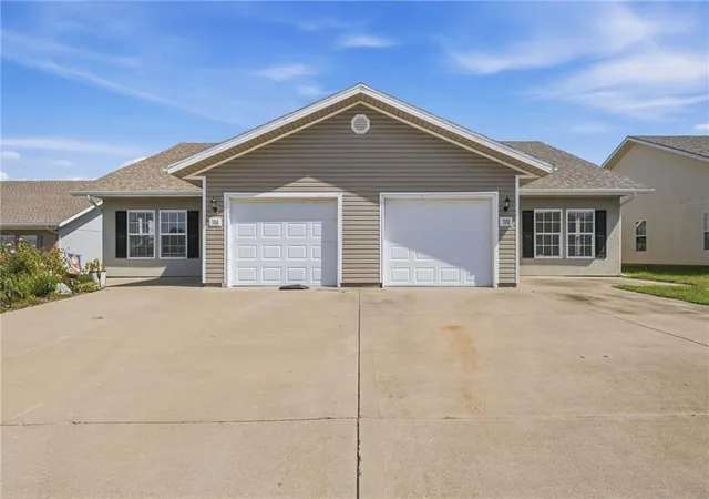 708-meadow-ct-peculiar-mo-64078/hzid_831e7c2c
