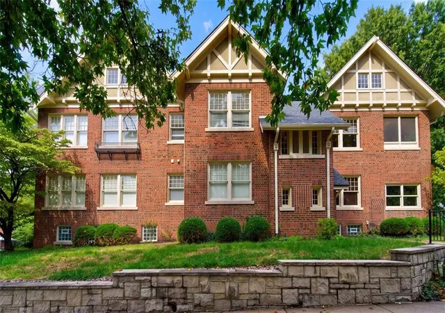 3538-cherry-st-kansas-city-mo-64109/hzid_957e81e5