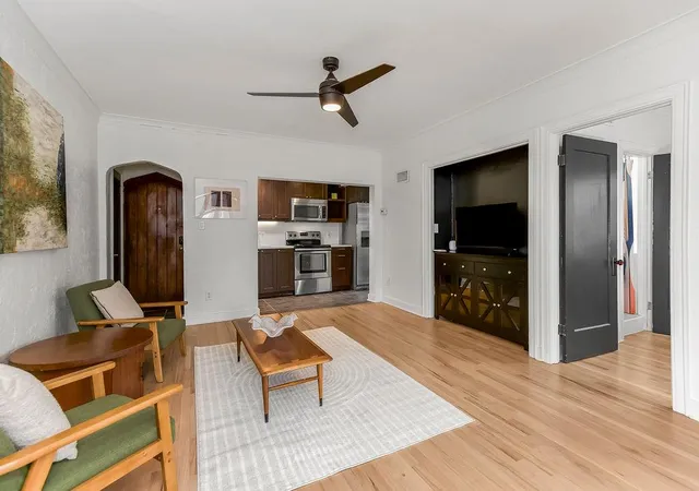 700-w-48th-street-105-kansas-city-mo-64112/hzid_a63c2a45