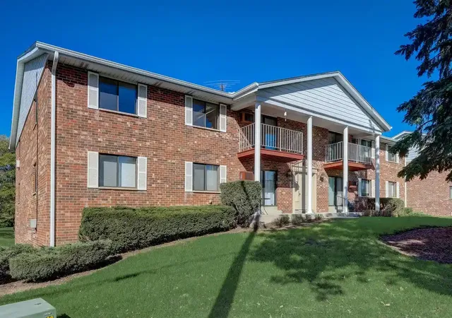 6440-w-howard-avenue-avenue-201-milwaukee-wi-53220/hzid_364e584b