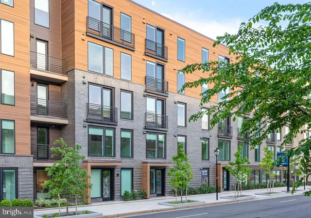 701-n-henry-st-104-alexandria-va-22314/hzid_3fbb6377