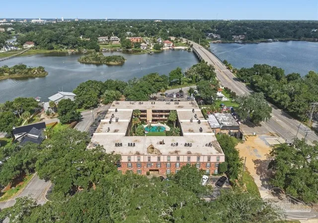 300-bayou-blvd-123-pensacola-fl-32503/hzid_ab7518ff