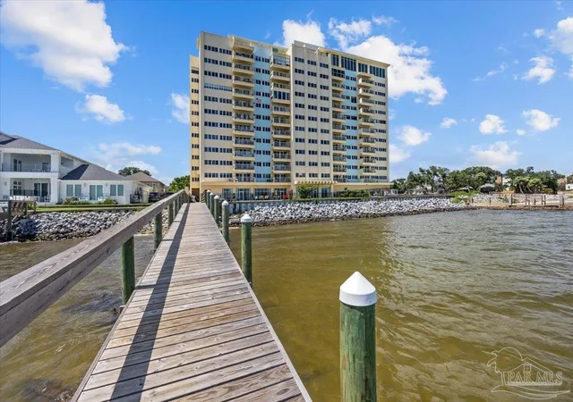 825-bayshore-dr-803-pensacola-fl-32507/hzid_a56035bd