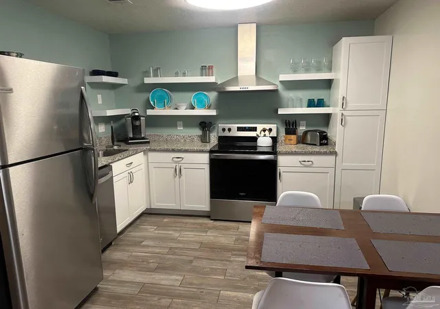 3208-redwood-ln-115-gulf-breeze-fl-32563/hzid_3086d190