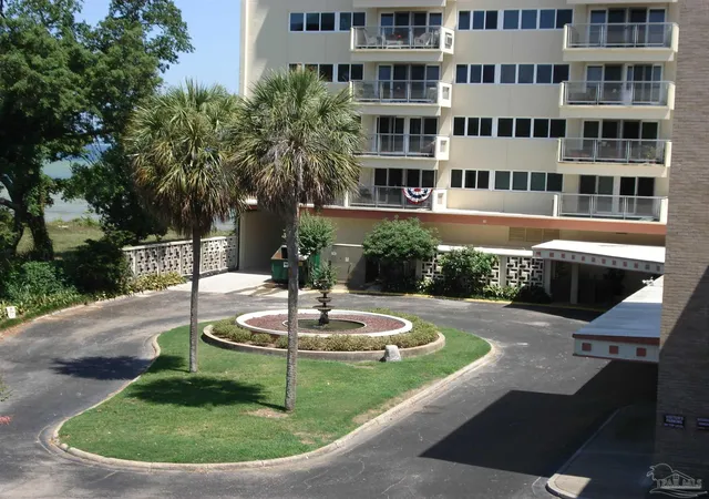 825-bayshore-dr-1208-pensacola-fl-32507/hzid_b074211c