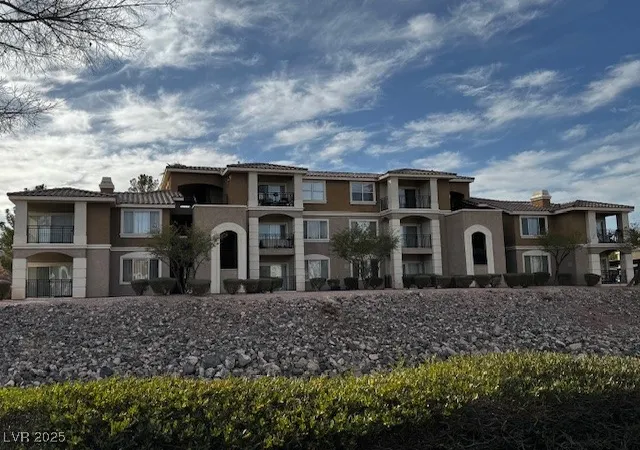 2900-sunridge-heights-pkwy-933-henderson-nv-89052/hzid_21f53d11