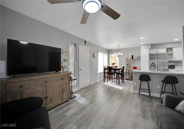 3425-e-russell-rd-266-las-vegas-nv-89120/hzid_ee7fc2cd