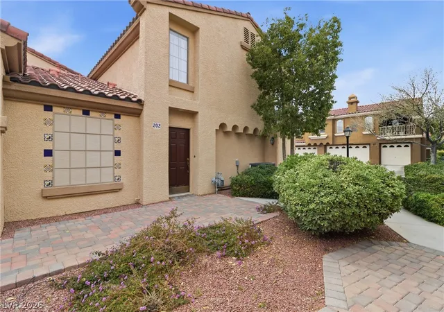 7295-diamond-canyon-ln-202-las-vegas-nv-89149/hzid_2482bee8