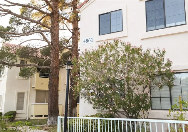 4861-s-torrey-pines-dr-106-las-vegas-nv-89103/hzid_0e895c6a