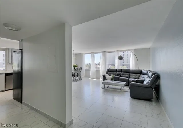 205-e-harmon-ave-511-las-vegas-nv-89169/hzid_fd586812