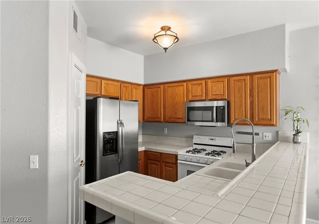 4940-black-bear-rd-101-las-vegas-nv-89149/hzid_6cf66e9c