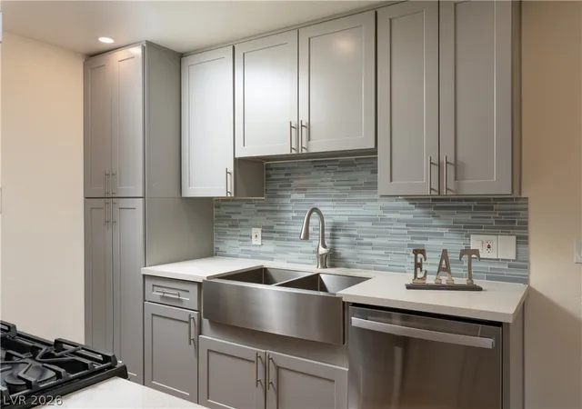 3318-n-decatur-blvd-2149-las-vegas-nv-89130/hzid_b446f4a4