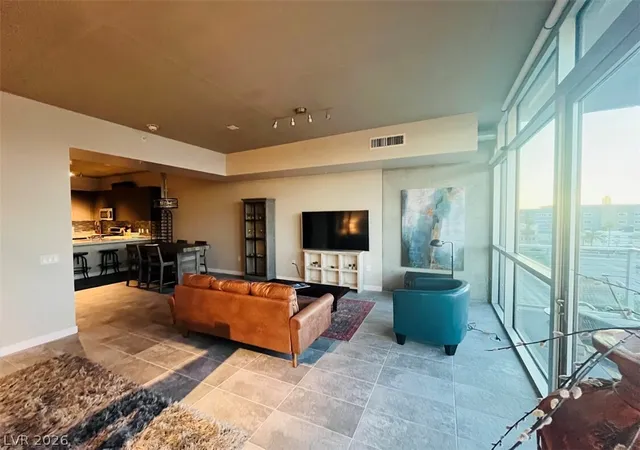 353-e-bonneville-ave-606-las-vegas-nv-89101/hzid_5606dfa6