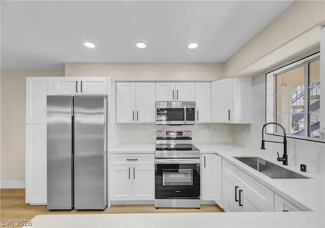 2725-s-nellis-blvd-1077-las-vegas-nv-89121/hzid_6724e318