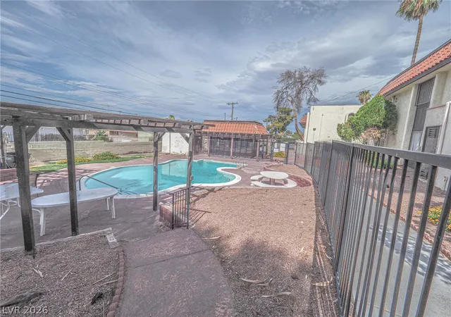 1370-vegas-valley-dr-43-las-vegas-nv-89169/hzid_75c939d5