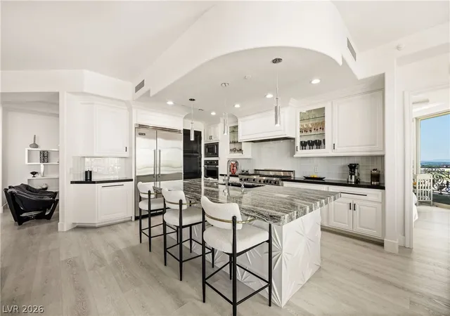 9103-alta-dr-907-las-vegas-nv-89145/hzid_0caf4570