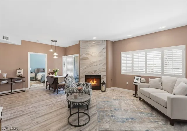 8725-w-flamingo-rd-102-las-vegas-nv-89147/hzid_c39c5c19