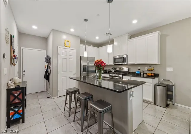 8466-classique-ave-104-las-vegas-nv-89178/hzid_42c38122