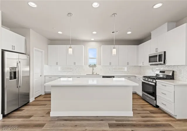 8629-ensworth-st-106-las-vegas-nv-89123/hzid_54d21d37