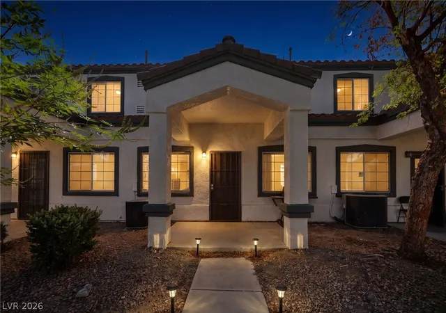 5330-e-charleston-blvd-45-las-vegas-nv-89142/hzid_3906a800