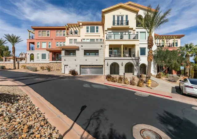 64-strada-principale-104-henderson-nv-89011/hzid_1c0139ea