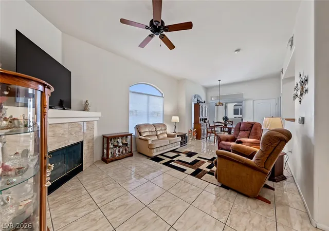 700-carnegie-st-3714-henderson-nv-89052/hzid_e9c4ddc2