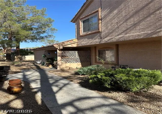 1600-n-torrey-pines-dr-101-las-vegas-nv-89108/hzid_9b4d7978