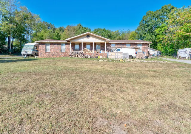 925-magnolia-st-rossville-ga-30741/hzid_b8b6ece5