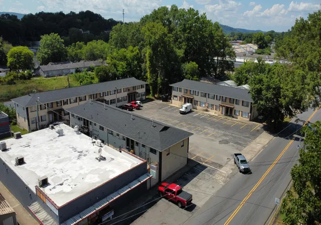 626-5th-avenue-avenue-1-28-dalton-ga-30721/hzid_2ea2c956