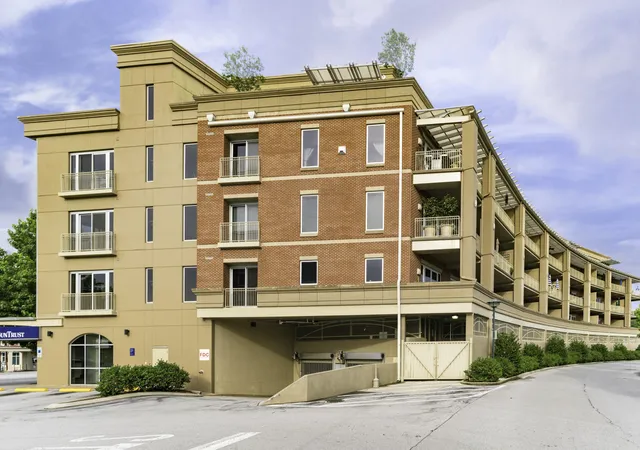 4-cherokee-blvd-421-chattanooga-tn-37405/hzid_07a6fa7a