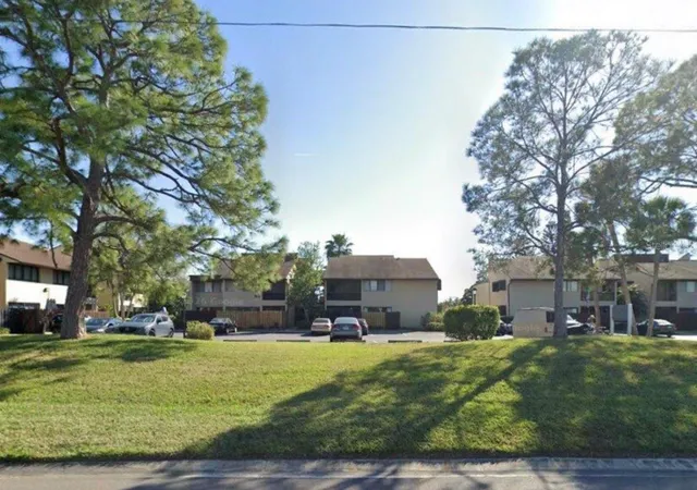 770-n-village-lake-ter-203-saint-petersburg-fl-33716/hzid_0a6387c5