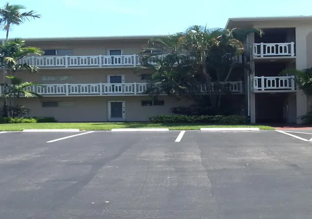 2724-s-garden-dr-311-lake-worth-fl-33461/hzid_cfaa481c