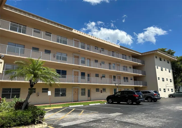 4191-nw-41st-street-312-lauderdale-lakes-fl-33319/hzid_b2eadb0b