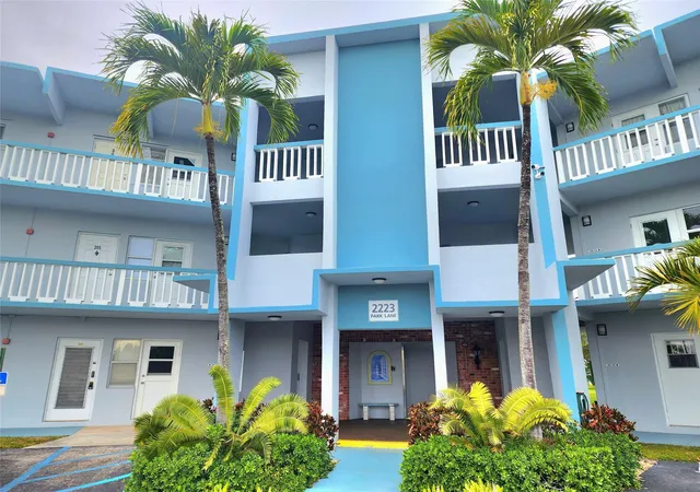 2223-park-ln-105-hollywood-fl-33021/hzid_7d2ec18c