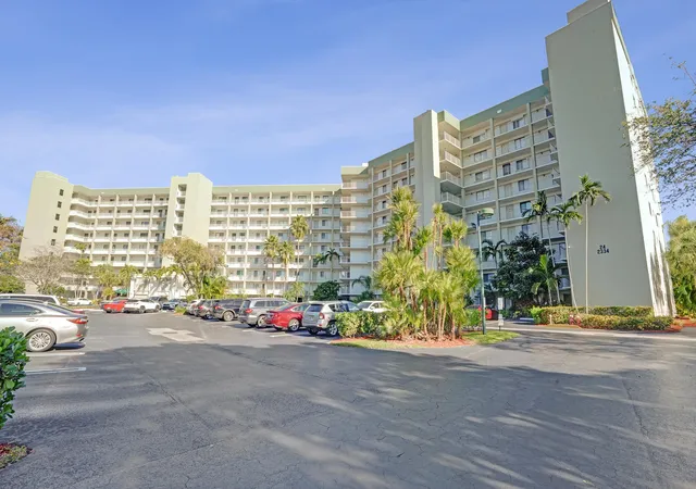 2334-s-cypress-bnd-dr-907-pompano-beach-fl-33069/hzid_c25bc466