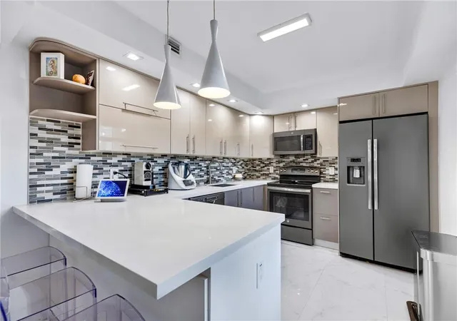 805-cypress-blvd-210-pompano-beach-fl-33069/hzid_4e7dcf02