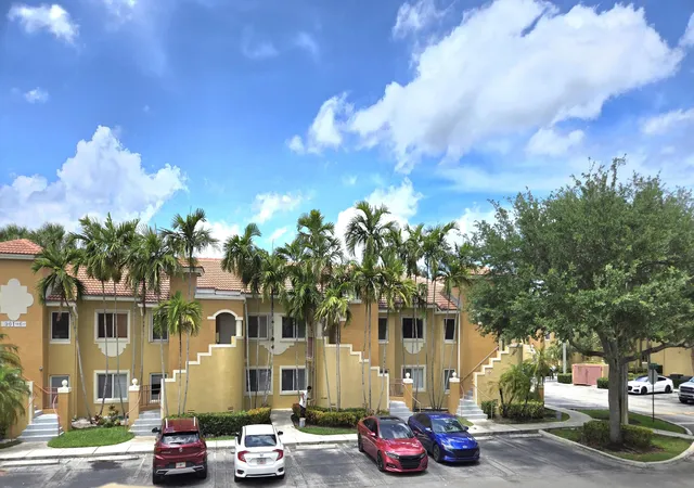 7900-nw-6th-street-205-pembroke-pines-fl-33024/hzid_b9d080d9