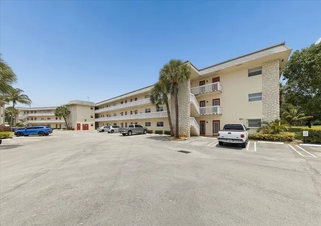 4411-nw-16th-street-206-lauderhill-fl-33313/hzid_e0c1227f