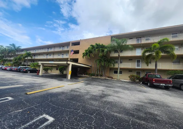 330-ne-26th-avenue-202-boynton-beach-fl-33435/hzid_567f9583