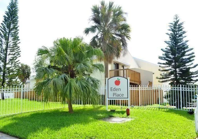 635-executive-ctr-dr-m-207-west-palm-beach-fl-33401/hzid_ae2e2fd1