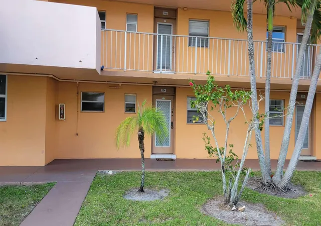 3001-nw-46th-ave-104-lauderdale-lakes-fl-33313/hzid_03e85e44