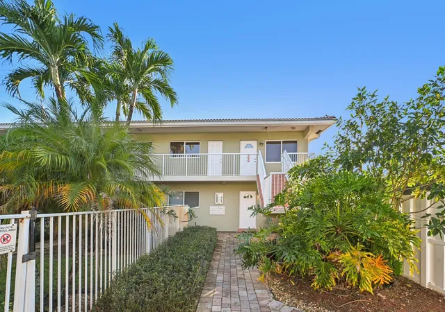 1424-holly-hts-dr-1-fort-lauderdale-fl-33304/hzid_fc36ae73