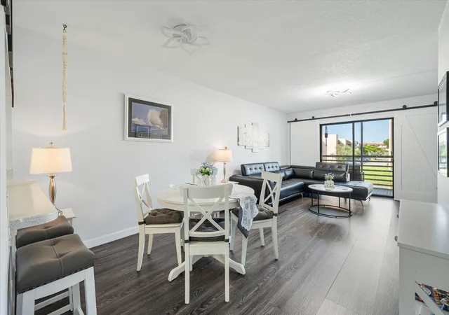 2764-nw-104th-avenue-202-sunrise-fl-33322/hzid_9a0c0773