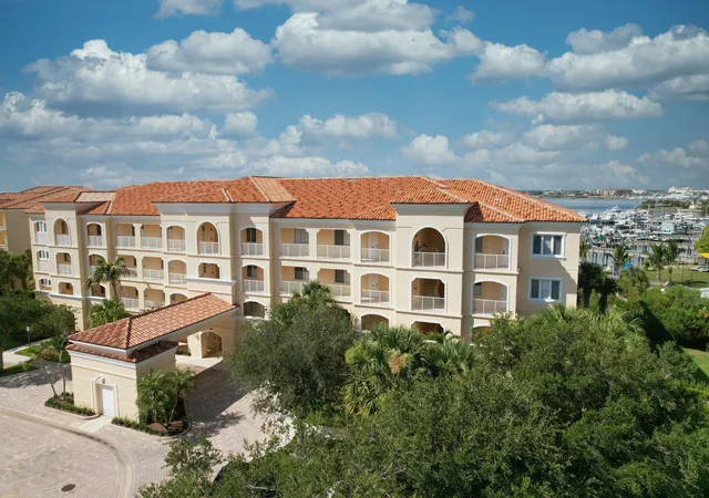 34-harbour-isle-dr-w-204-fort-pierce-fl-34949/hzid_acacab7c